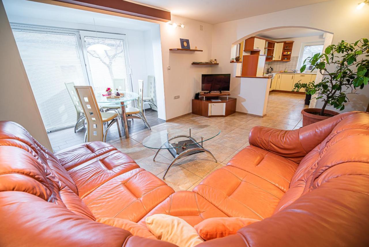 Apartments Ole โทลมิน ภายนอก รูปภาพ