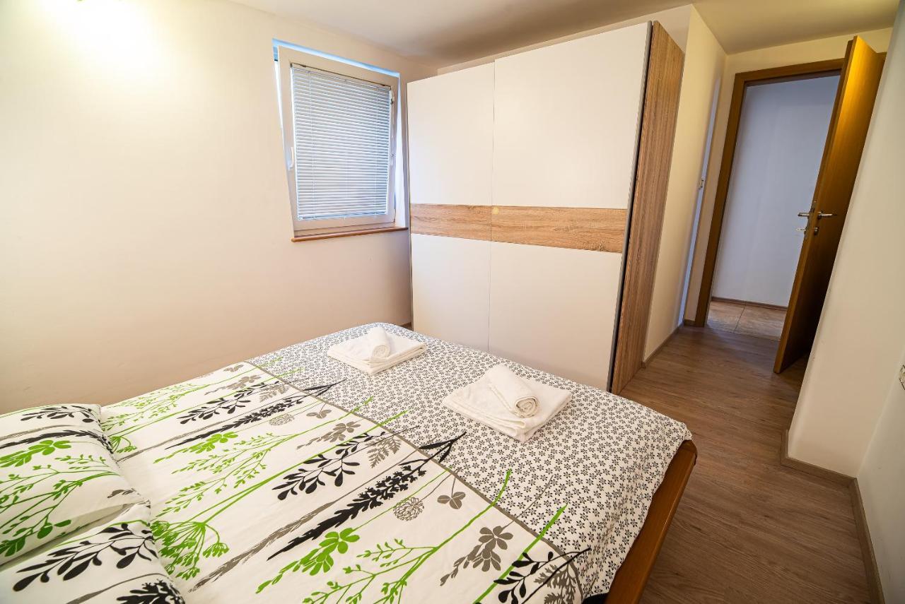 Apartments Ole โทลมิน ภายนอก รูปภาพ
